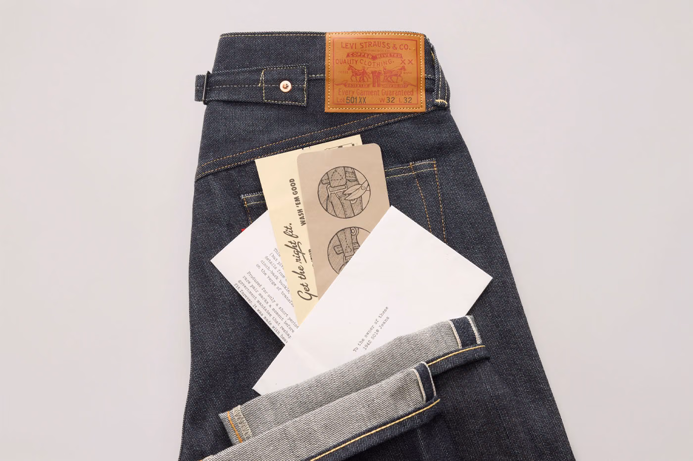 Levi's Tarihin Tozlu Sayfalarını Açıyor: Arşivden 1942 501 Geri Dönüyor Detay