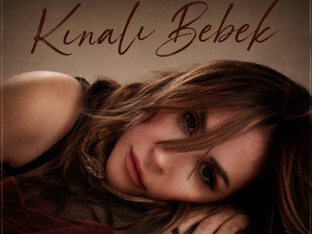 Aynur Aydın ‘Kınalı Bebek’i Yeniden Yorumladı