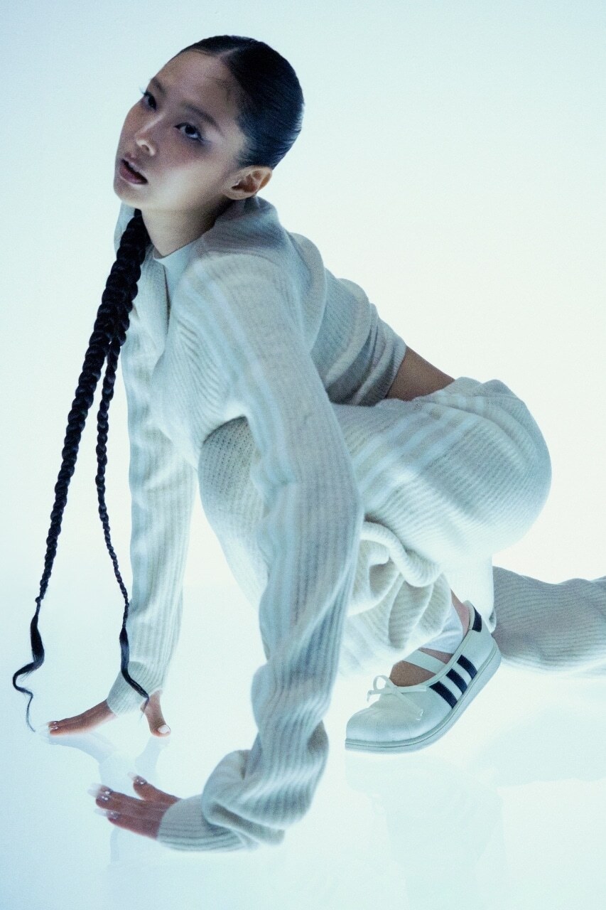 adidas x JENNIE: Superstar SQ Ballet Ortaya Çıktı