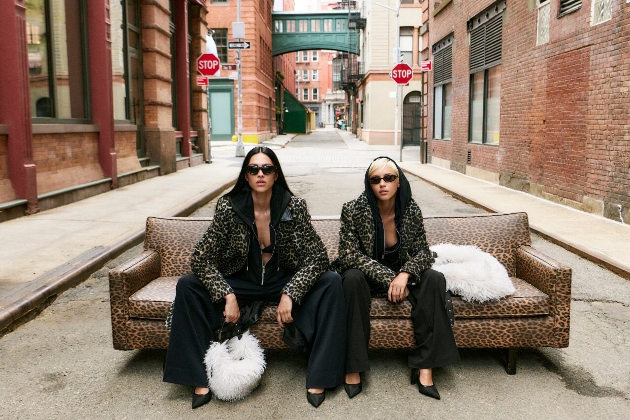 Iris Law & Amelia Gray DKNY Sonbahar 2026'da
