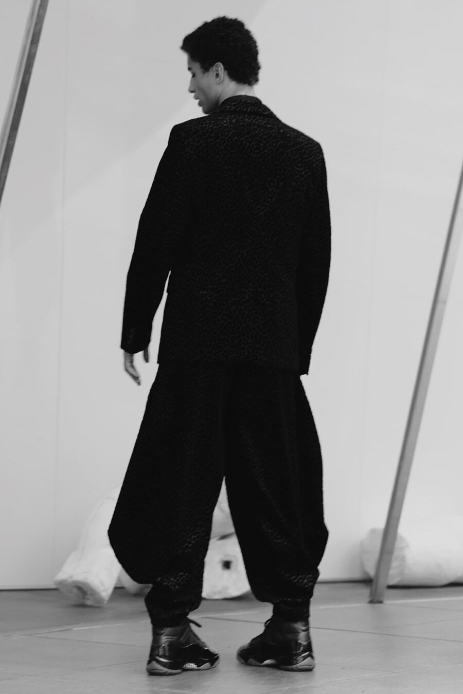 COMME des Garçons x Air Jordan 11: Rugan Parlaklık