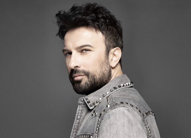 Tarkan Marmaris’te Sahne Aldı, Bilet Fiyatları Gündem Oldu