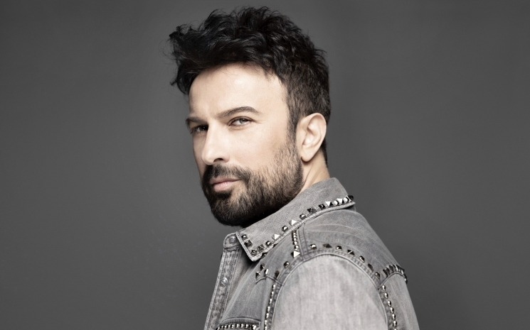 Tarkan Marmaris'te Sahne Aldı, Bilet Fiyatları Gündem Oldu